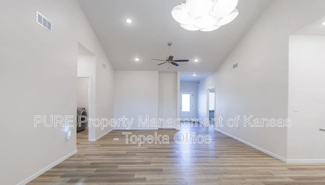 Building Photo - 3312 SE 22nd St