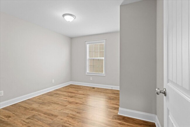 Building Photo - Pristine 3 Bed 2 Bath Home in Dalton