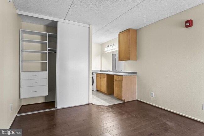 Building Photo - 60 S Van Dorn St