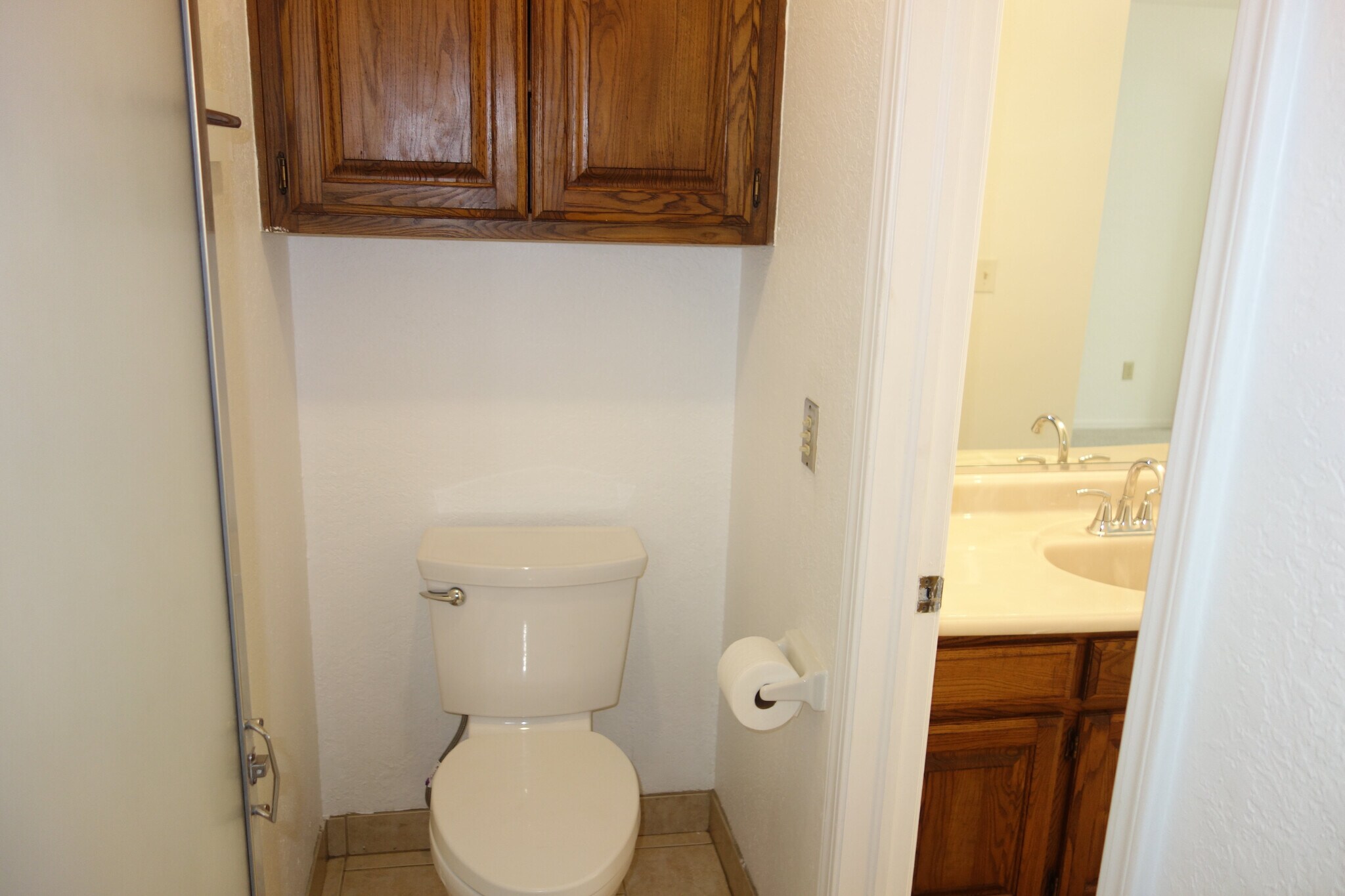 Primary Bathroom - 6604 S Utica Pl