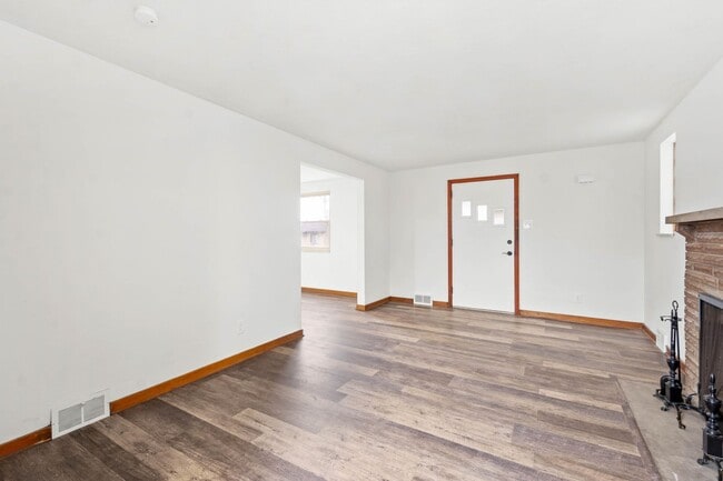 Building Photo - AVAILABLE MID-MARCH! Don’t miss this STUNNING 3 BEDROOM BRICK HOME LOCATED IN WEST VIEW!