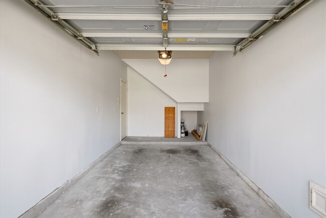 Building Photo - 218 Plaza Del Sol Park