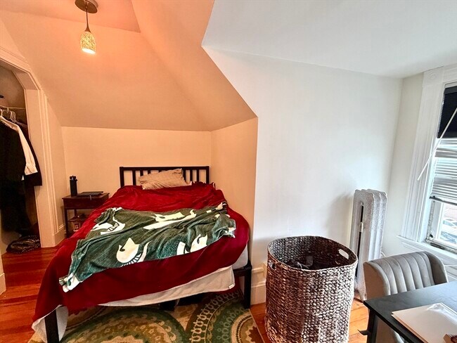 Building Photo - 18 Winslow Rd