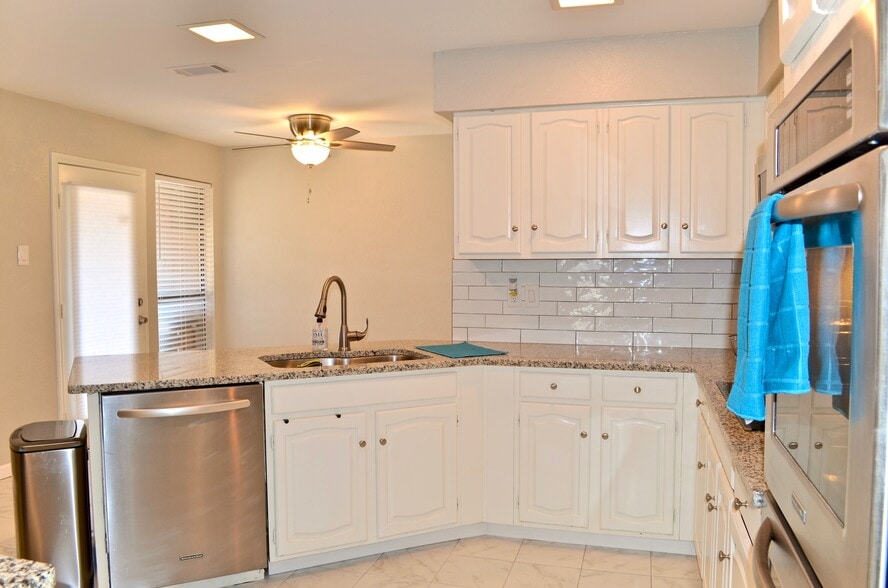 Building Photo - 13333 Fall Manor Dr