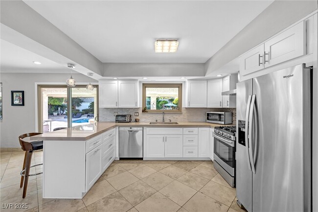 Building Photo - 2100 Westlund Dr