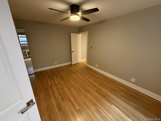 Building Photo - 445 W 240th St