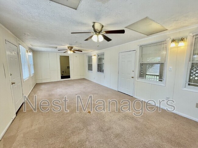 Building Photo - 717 Rockwood Dr