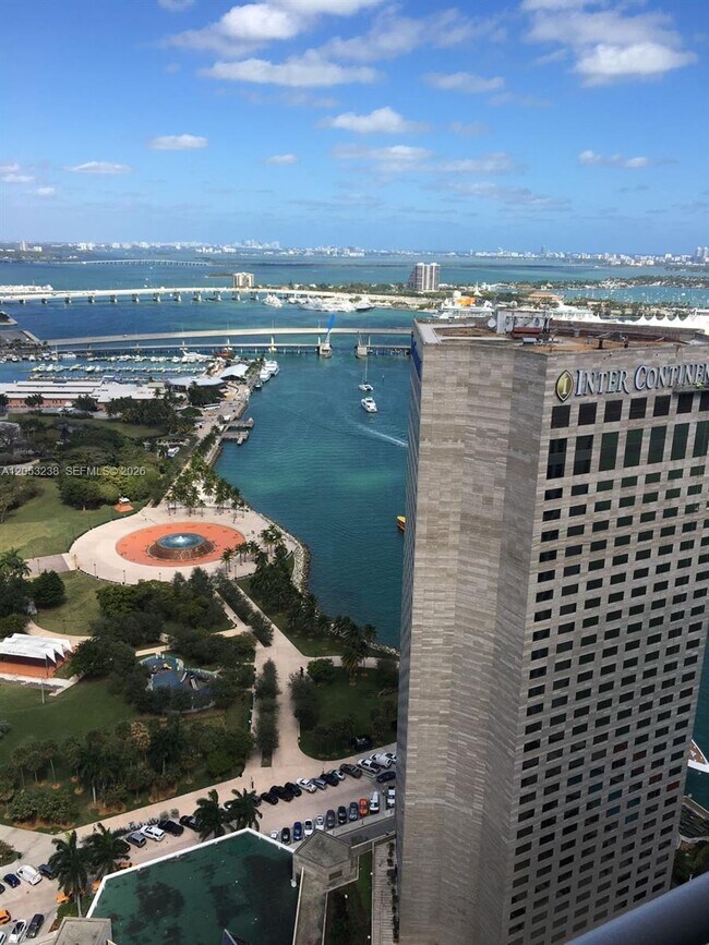 Building Photo - 325 S Biscayne Blvd