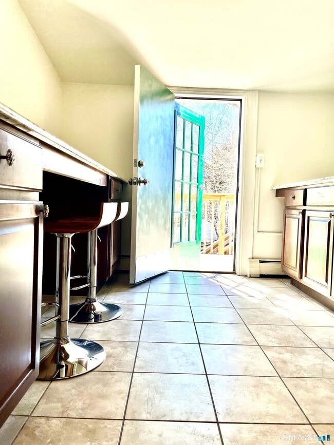 Building Photo - 657 Naugatuck Ave