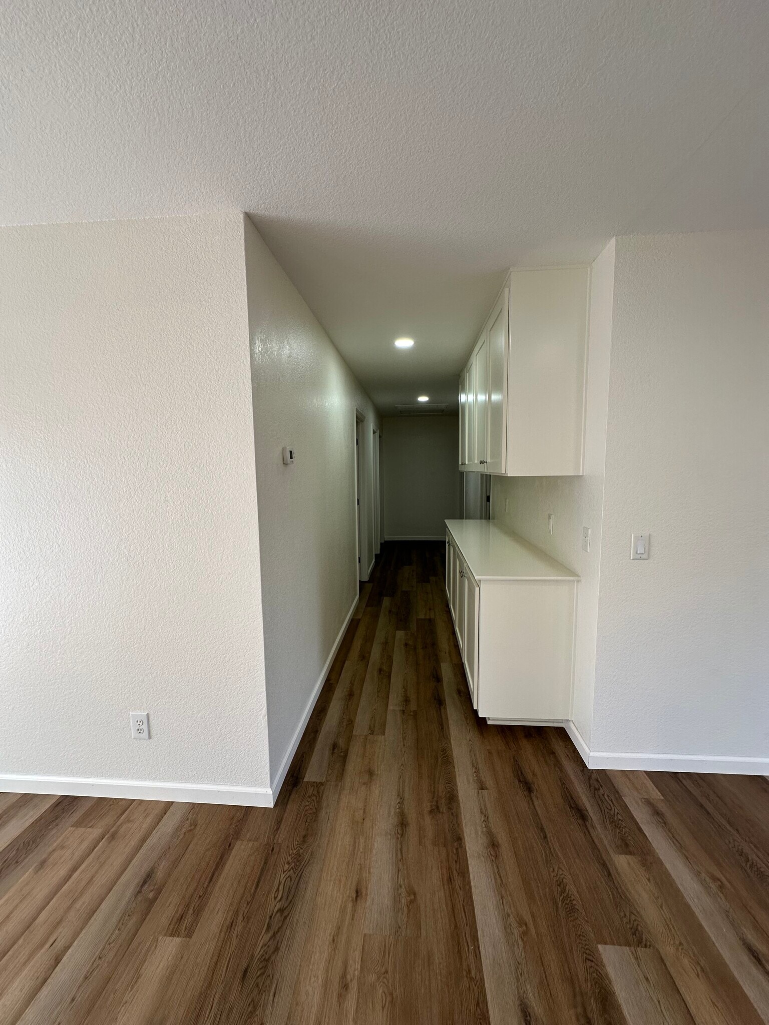 Building Photo - 1371 Marline Ave