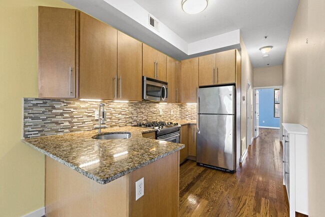 Building Photo - 405 4th St