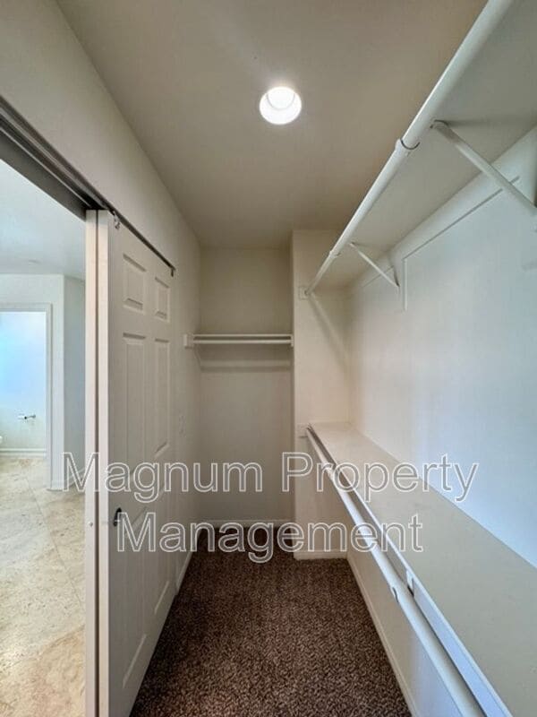 Building Photo - 44780 Rutherford St