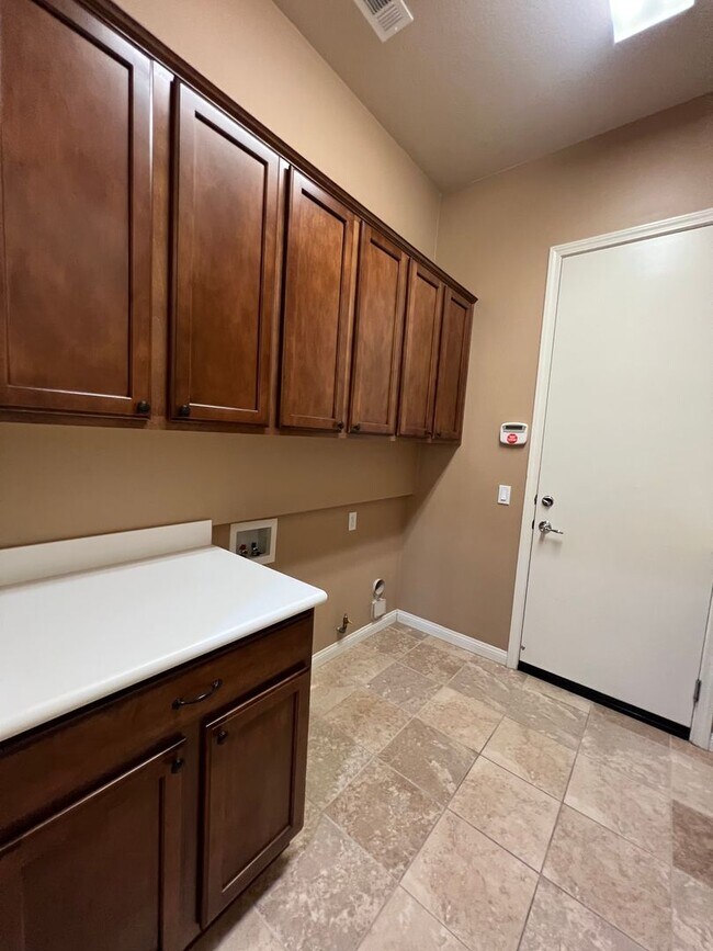 Building Photo - Apple Valley 55 + Senior Resort Living Community of Sun City Del Webb.