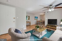 Building Photo - 814 N Arlington Blvd