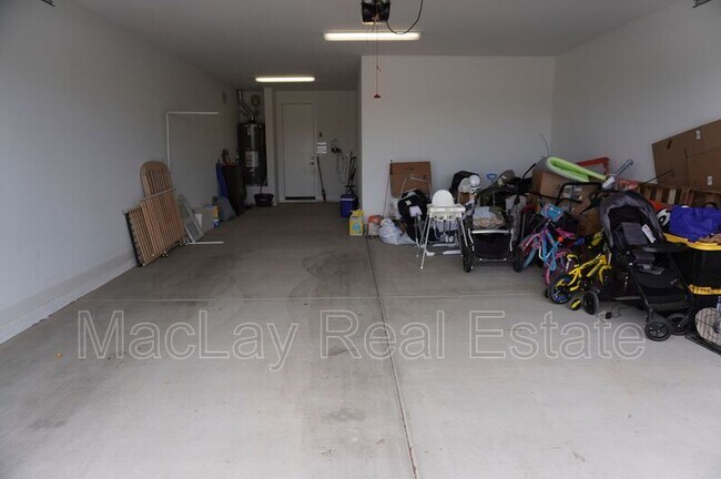 Building Photo - 11341 E Ulysses Ave