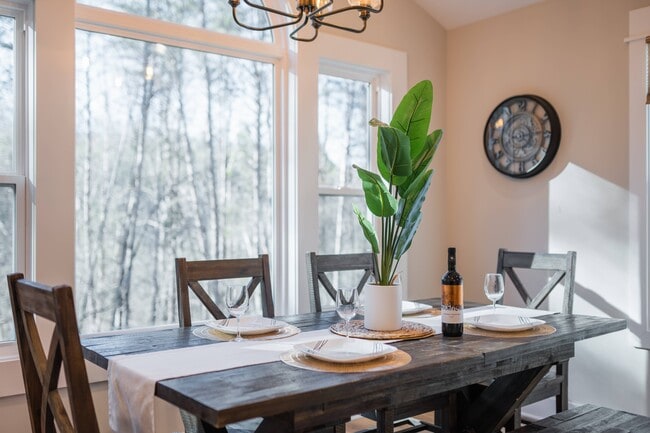 Building Photo - 104 Elohi Ln