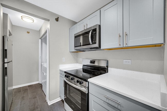 Building Photo - 124 Glengarry Dr