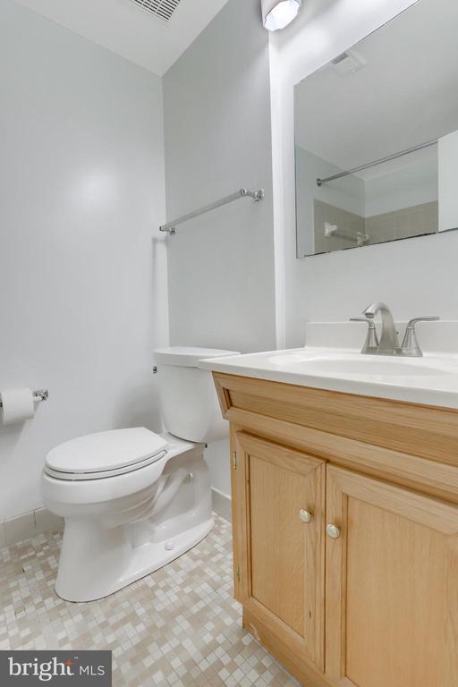 Building Photo - 3369 S Stafford St