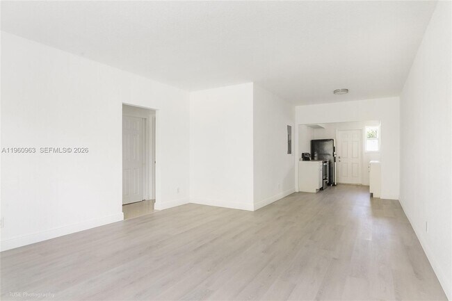 Building Photo - 1050 98th St