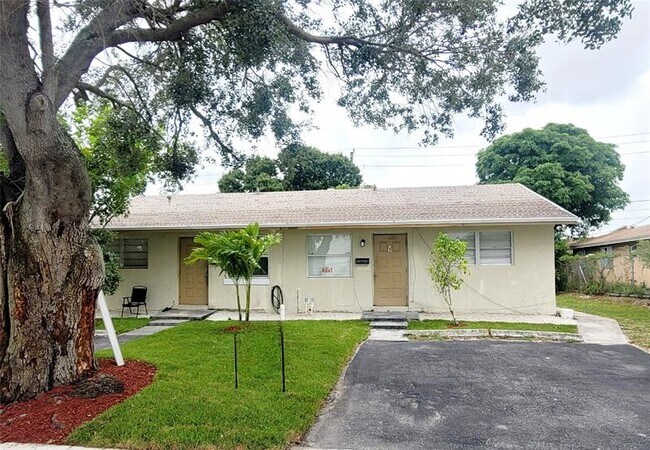Primary Photo - 241 NE 35th St