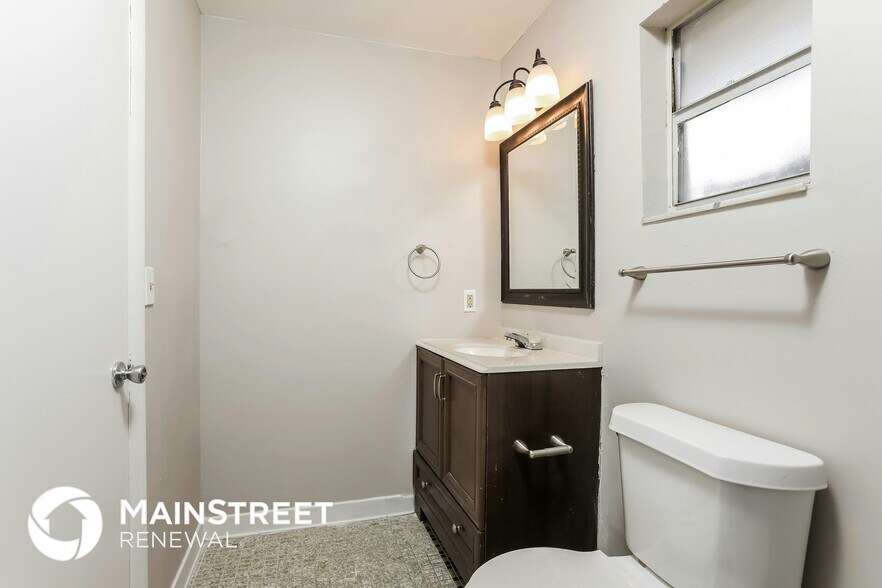 Building Photo - 228 Bitterwood St