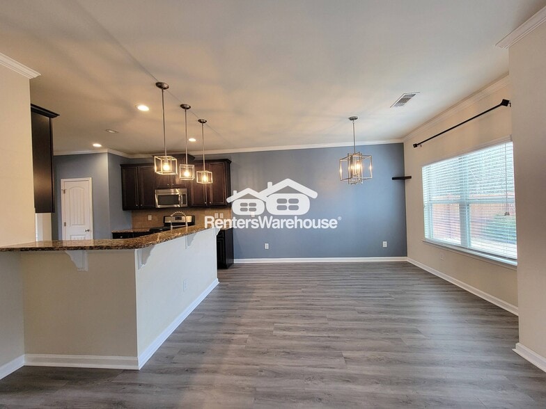 Building Photo - 9348 Lantana Trail