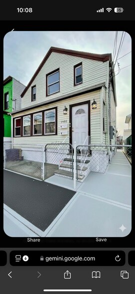 Building Photo - 1402 6th St