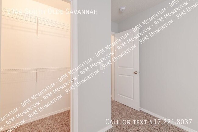 Building Photo - 1344 S Olde Savannah Ave