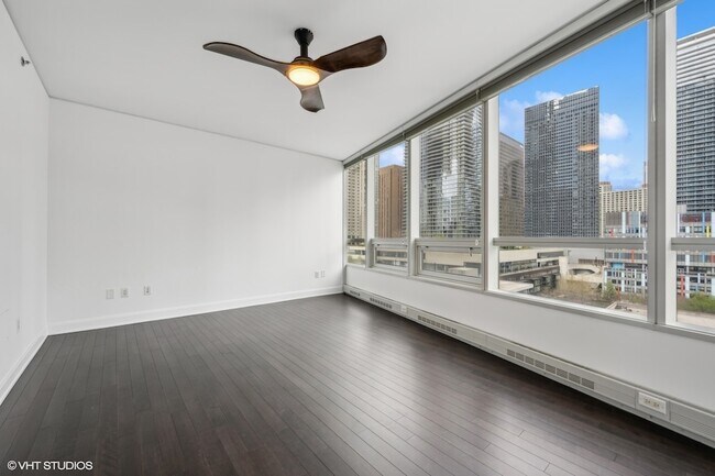 Building Photo - 340 E Randolph St