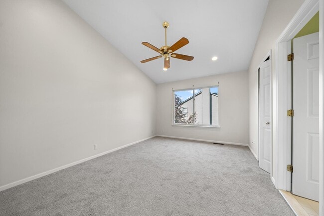 Building Photo - 222 Willis Ave