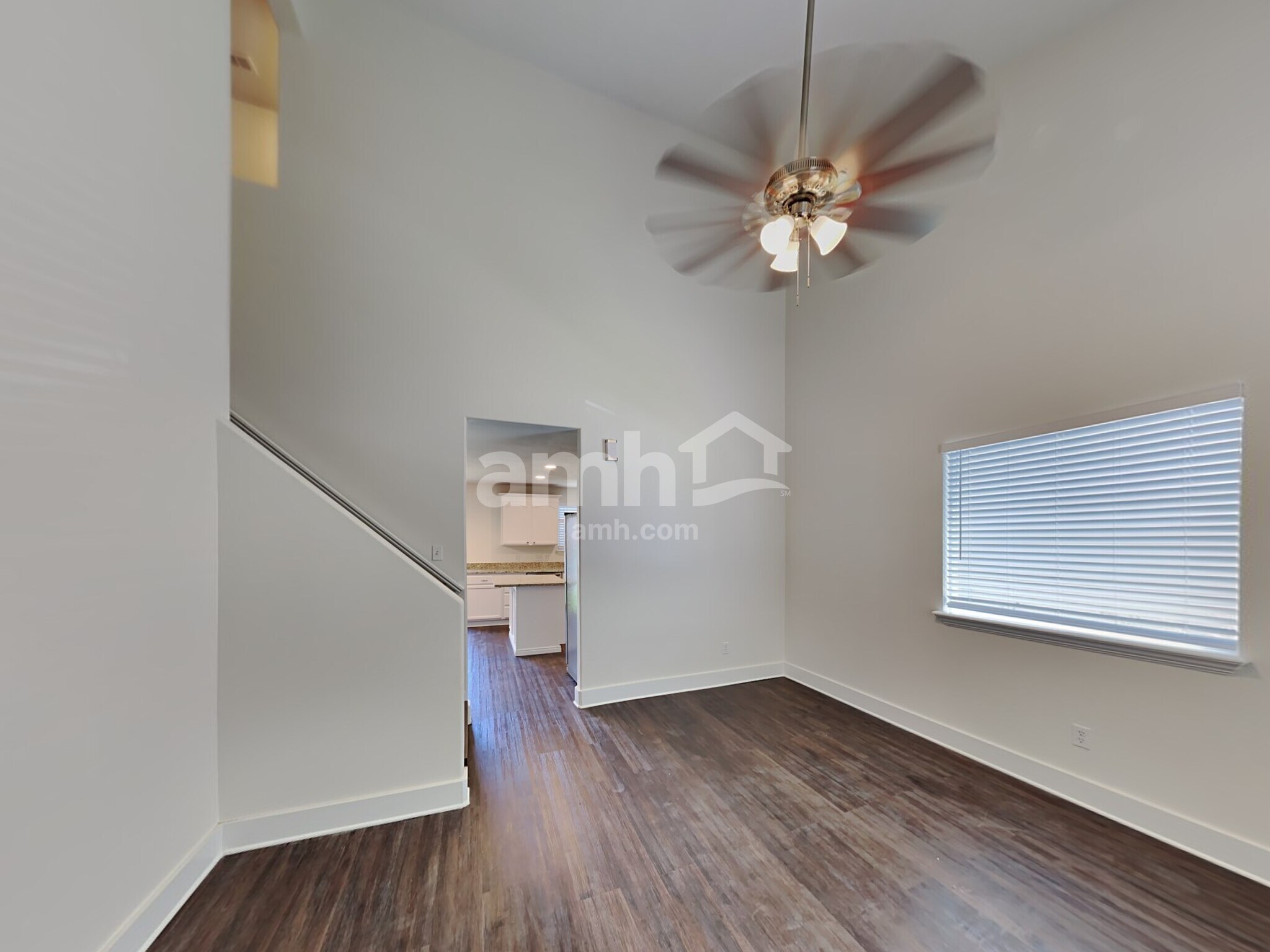 Building Photo - 2075 Ficus Way
