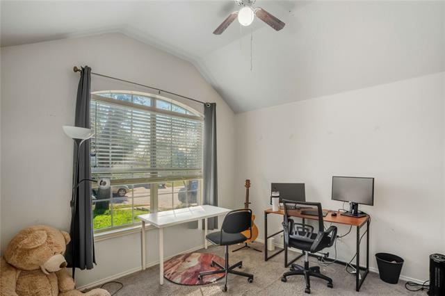 Building Photo - 9204 Newport Ln