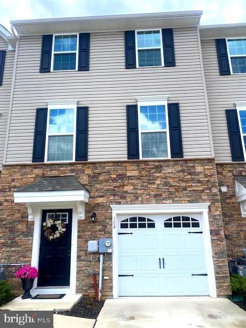 Primary Photo - 304 Pinnacle Pl