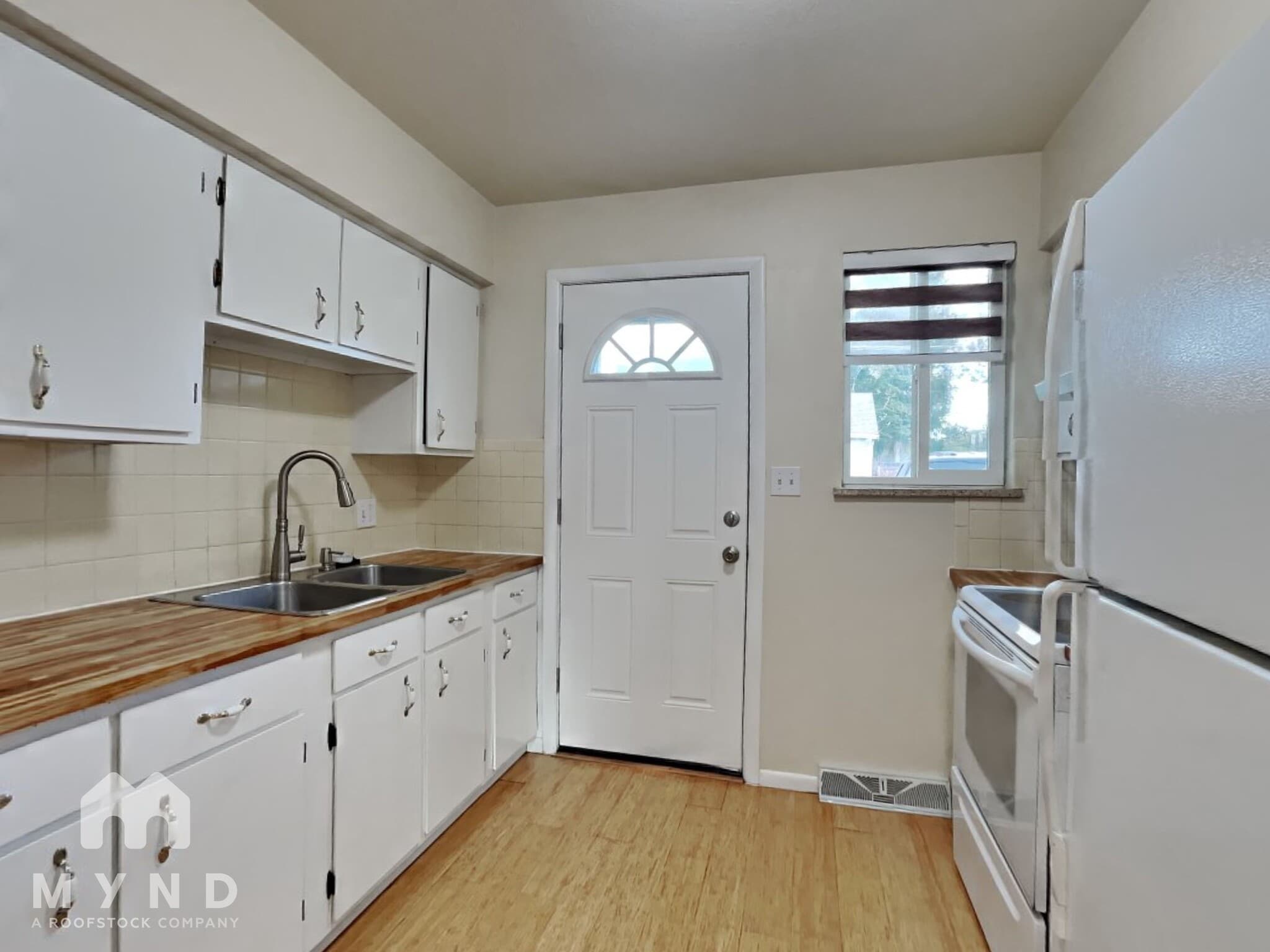 Building Photo - 5390 King Ct