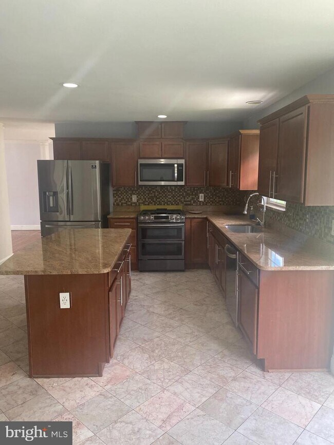 Building Photo - 12971 Queen Chapel Rd