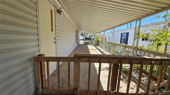 Building Photo - 2408 Meadowlark St
