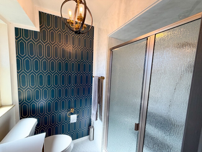 Building Photo - 1518 Cinderella Ave