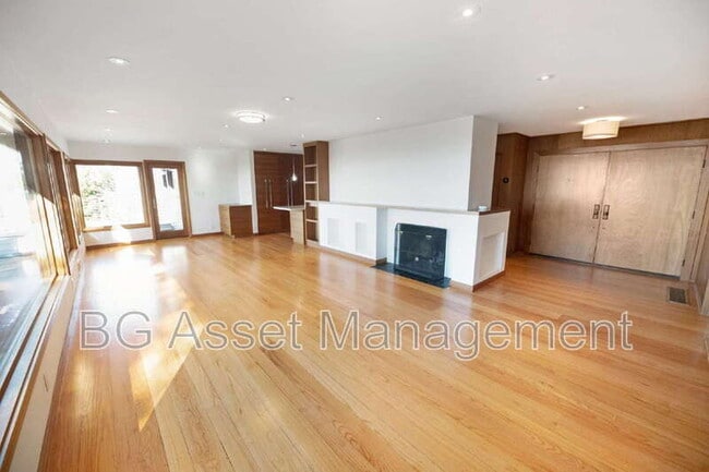 Building Photo - 1411 Arlington Blvd