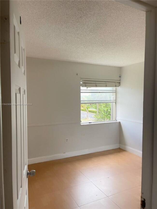 Building Photo - 9301 SW 4th St