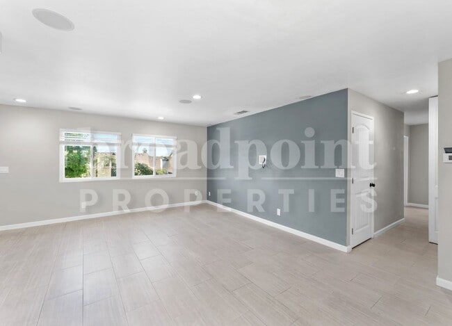 Building Photo - 2512 Wanek Rd