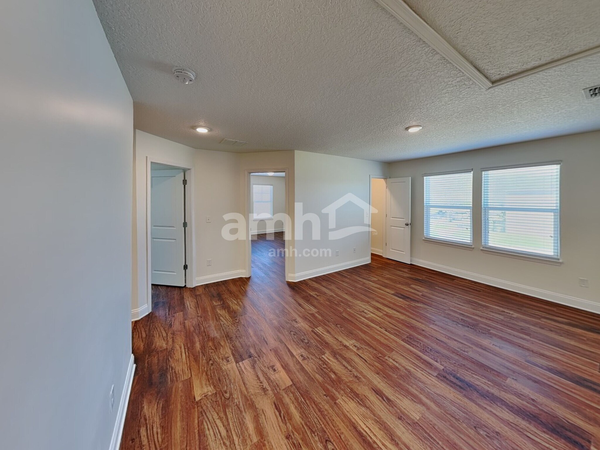 Building Photo - 645 Welcome Home Dr