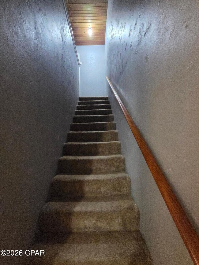 Building Photo - 7125 N Lagoon Dr