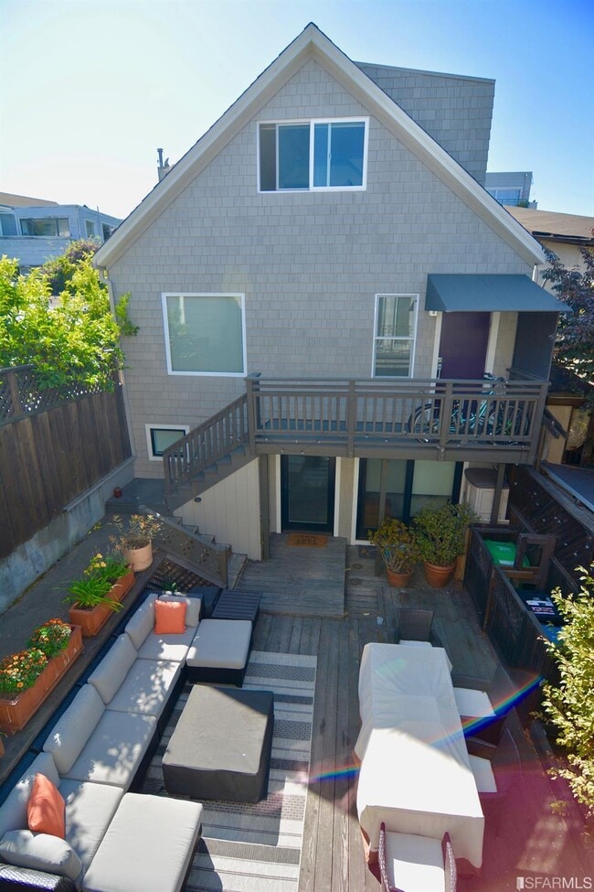 Building Photo - 884 De Haro St