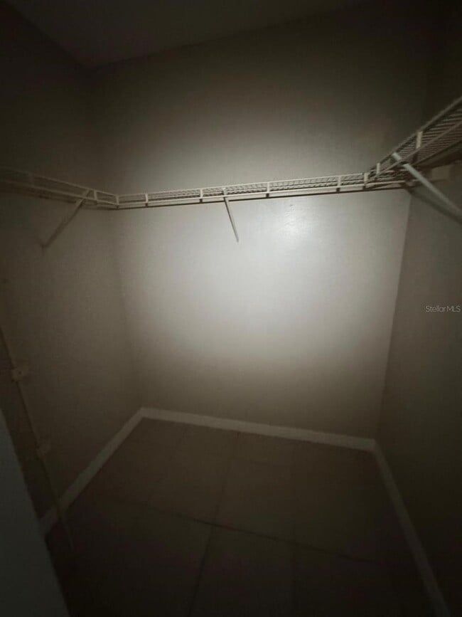 Building Photo - 2416 SE Garden Terrace