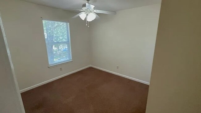 Building Photo - 241 Pheasant Run Dr
