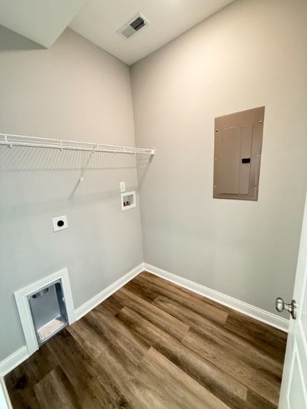 Building Photo - 3920 Dunbar Ave