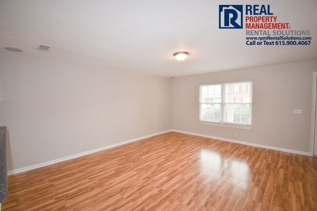 Building Photo - Wonderful 2bd 2.5ba townhome in highly desirable Blackman area!