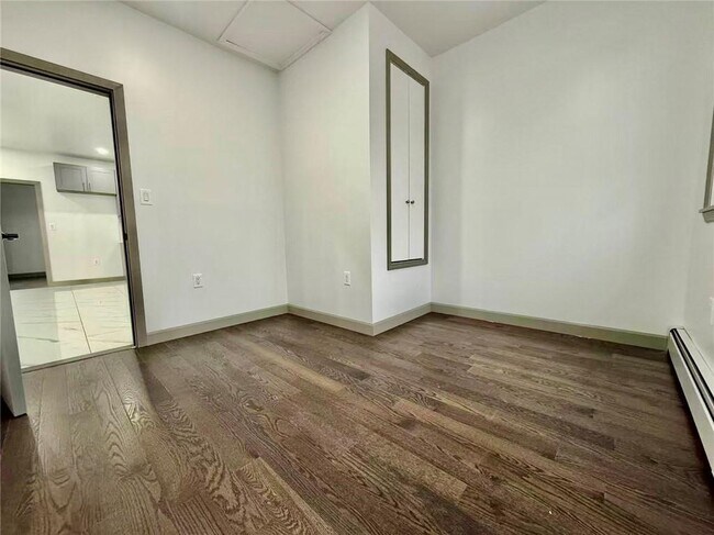 Building Photo - 54 Irving Pl