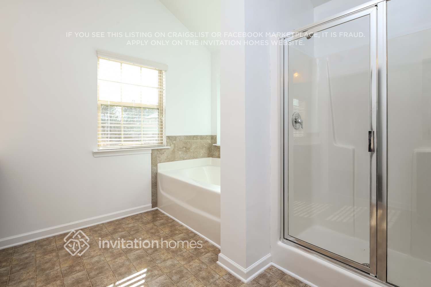 Building Photo - 1098 Virginia Oak Ln