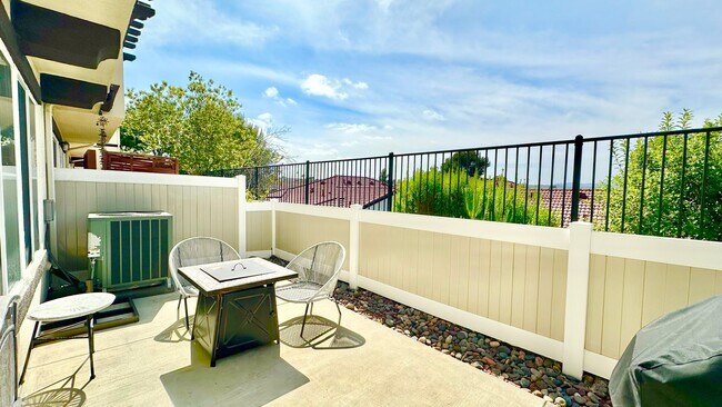 Building Photo - 5010 Golondrina Way